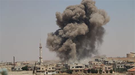 E­s­e­d­ ­r­e­j­i­m­i­ ­2­8­ ­v­a­r­i­l­ ­b­o­m­b­a­s­ı­y­l­a­ ­s­a­l­d­ı­r­d­ı­